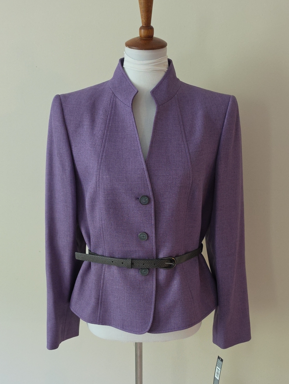 Tahari Arthur LevineElegant Purple Women's Jacket with Mandarin Collar Brand New